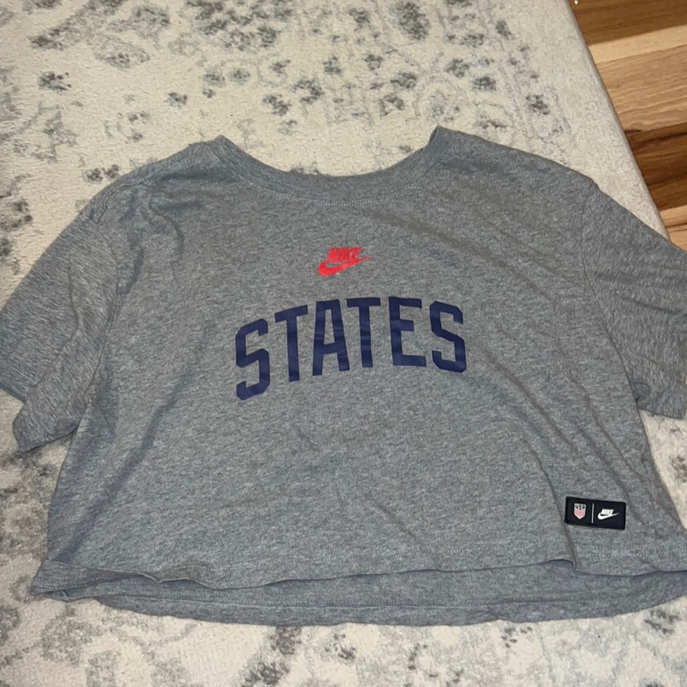 Nike Cropped Tee